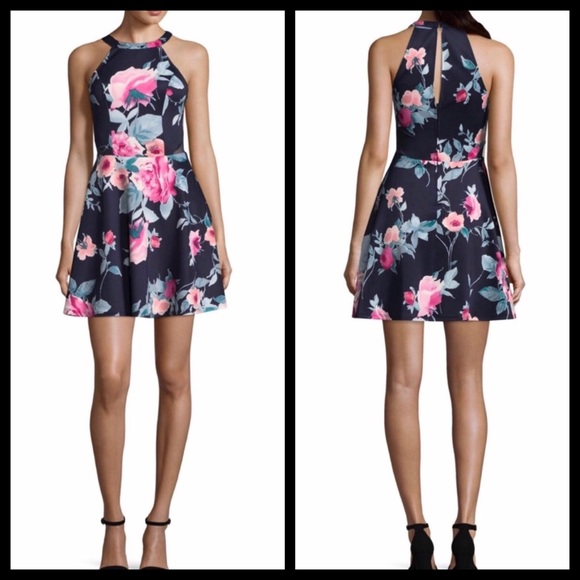 Speechless Dresses & Skirts - SPEECHLESS HIGH NECK FLORAL DRESS - SIZE 1